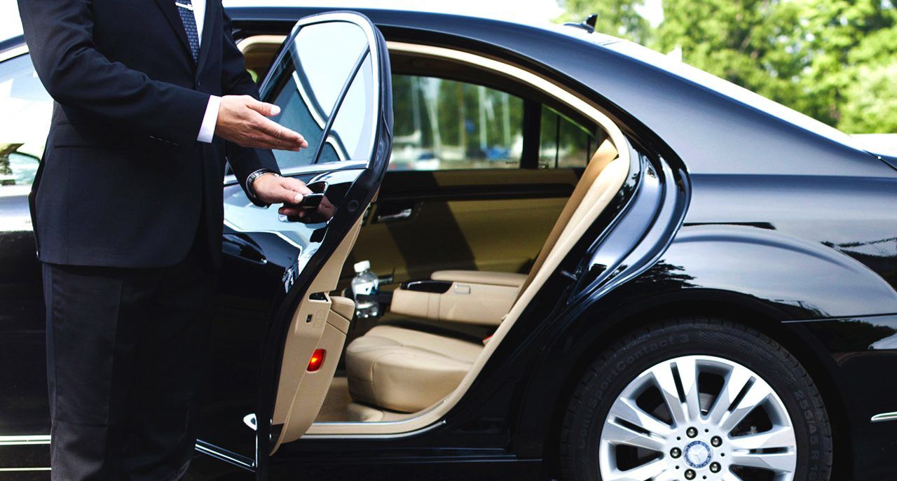 Why Should You Choose Point To Point Service for Your Next Ride? image